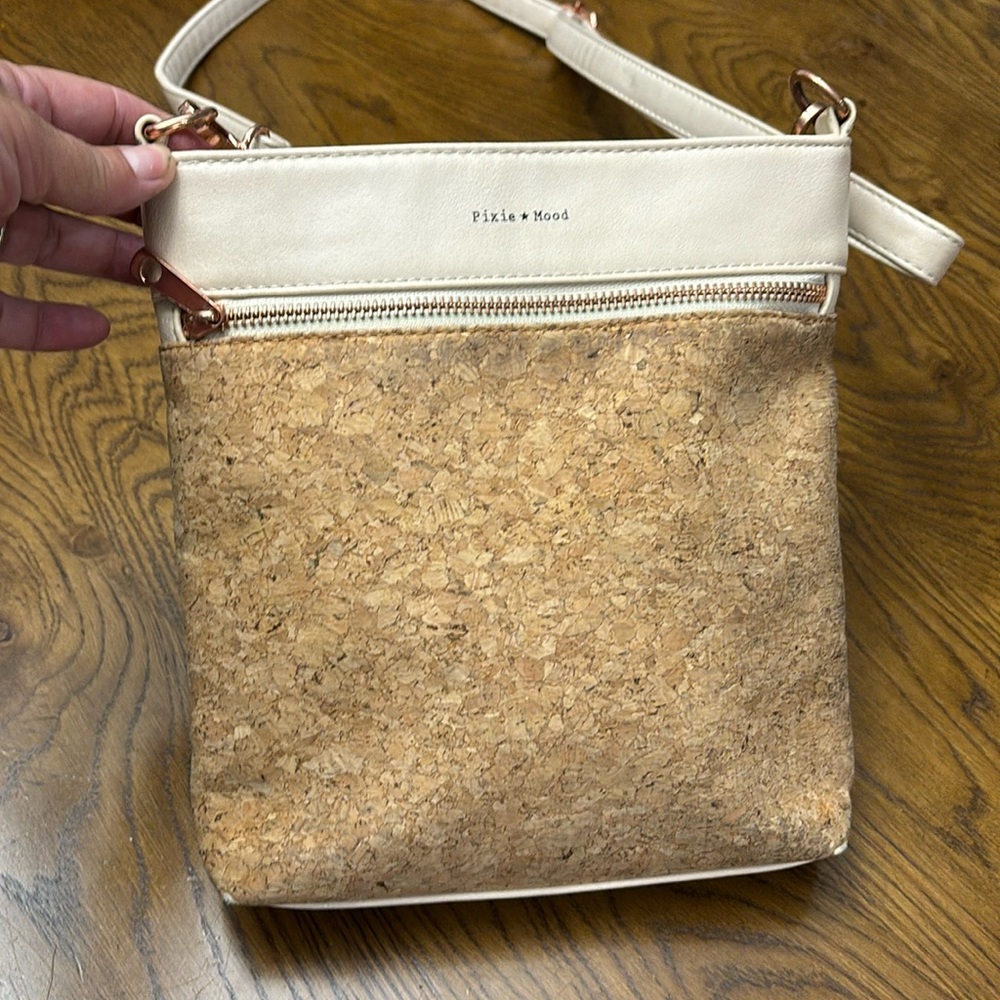 PIXIE MOOD Cream & Cork Bag